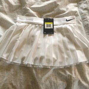 White Nike tennis skirt